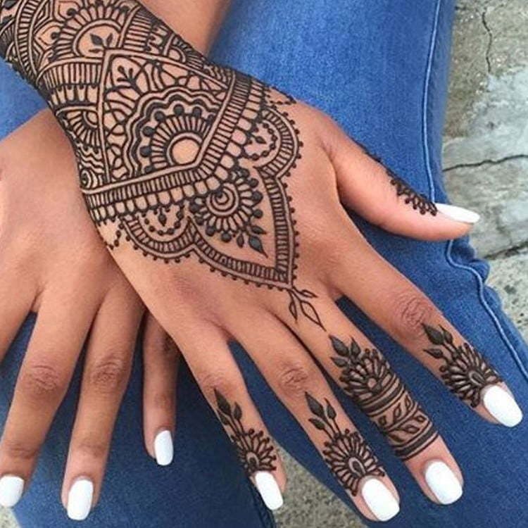 /images/henna-two.jpg
